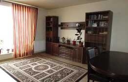 Apartament 3 camere, 75 mp, zona Centrala! Loc de parcare!
