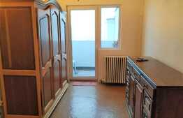 Apartament 4 camere, decomandat, 77.7 mp, zona Calea Floresti