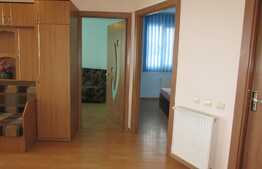 Apartament 3 camere, zona linistita, parcare, terasa, 62 mp utili, zona Nora