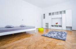 Studio 60 mp, decomandat, mobilat modern, prima inchiriere, zona Facultatii de Business