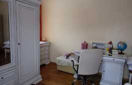 De vanzare casa cuplata 200 mp, garaj, teren 373 mp, finisata si mobilata,la cheie, zona strazii Campului