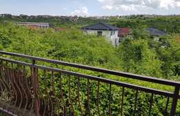 De vanzare casa cuplata 200 mp, garaj, teren 373 mp, finisata si mobilata,la cheie, zona strazii Campului