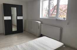 Casa 5 camere, 120 mp, terasa 25 mp, 7 parcari, zona Traian Vuia