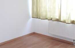 Apartament de vanzare, 3 camere, mobilat si utilat, zona Oncos!