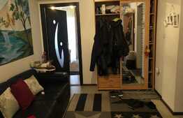 Apartament 4 camere, 84 mp, parcare, zona strazii Stejarului