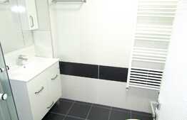 Apartament 3 camere, modern, 75 mp, parcare, zona strazii Stejarului