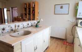 Apartament 3 camere la cheie, 75 mp, parcare! Zona strazii Florilor!