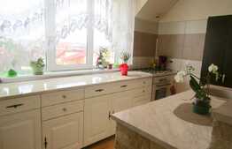 Apartament 3 camere la cheie, 75 mp, parcare! Zona strazii Florilor!