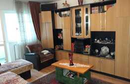 Apartament 4 camere, 80 mp, decomandat, zona strazii Aurel Vlaicu