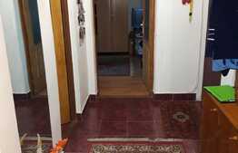 Apartament 4 camere, 80 mp, decomandat, zona strazii Aurel Vlaicu