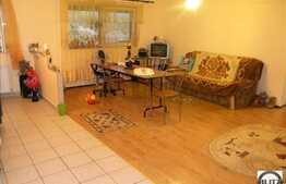 2 cam in zona linistita din Floresti!