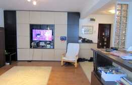 Apartament de vanzare, 2 camere, 54 mp, zona Terra!