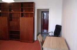 Garsoniera de inchiriat, 32 mp, decomandata, zona Aleea Detunata