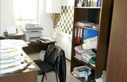 De vanzare apartament cu 2 camere, 61 mp utili