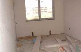 Apartament cu suprafata generoasa in Floresti!