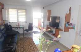 Doua case de nedespartit