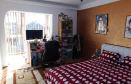 Doua case de nedespartit