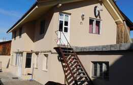 Doua case de nedespartit