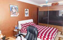 Doua case de nedespartit