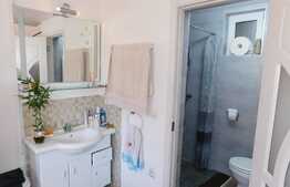 Doua case de nedespartit