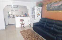 Doua case de nedespartit