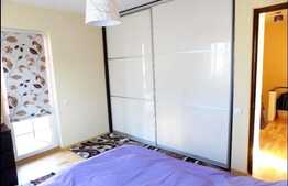 Vrei un duplex cu o curte generoasa, situat intr-o zona linistita?