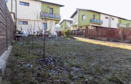 Vrei un duplex cu o curte generoasa, situat intr-o zona linistita?