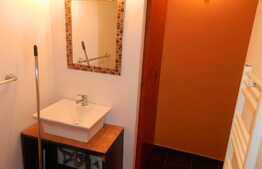 Garsoniera+mezanin, 30 mp, decomandat, zona strazii Bucuresti