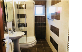 Apartament 4 camere, 132 mp, la etaj intermediar, zona Hasdeu