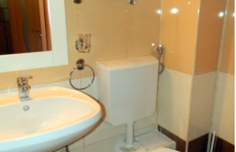 Apartament 3 camere, 93 mp, zona Casei de Cultura a Studentilor