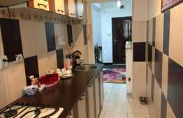 Apartament modern, 3 camere, etaj intermediar, zona Petrom