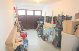 Apartament 4 camere, 105 mp, gradina de 54 mp, boxa, garaj, zona Piata Engels 