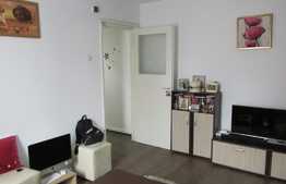 De vanzare apartament 3 camere, 40 mp, zona Piata Hermes