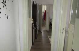 De vanzare apartament 3 camere, 40 mp, zona Piata Hermes
