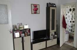 De vanzare apartament 3 camere, 40 mp, zona Piata Hermes