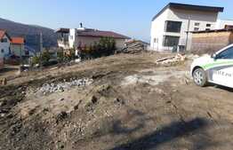 Teren intravilan in zona de case!