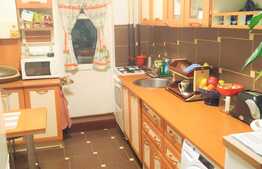 Apartament 3 camere, 54 mp, balcon, boxa, zona BIG