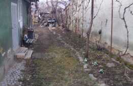 2700 mp de teren intravilan in centrul localitatii