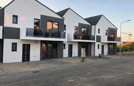 Case insiruite, 110 mp, teren 250 mp, zona Vivo! C.F. disponibil ! 