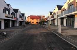 Case insiruite, 110 mp, teren 250 mp, zona Vivo! C.F. disponibil ! 