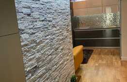  Apartament de vanzare, 3 camere , 69 mp , LUX , Zona Vivo ! 