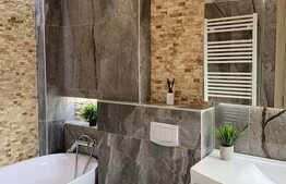  Apartament de vanzare, 3 camere , 69 mp , LUX , Zona Vivo ! 