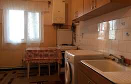 Apartament de vanzare, 2 camere decomandate 54 mp, etaj intermediar, zona Kaufland!