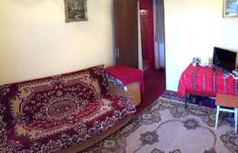 Apartament de vanzare, 2 camere decomandate 54 mp, etaj intermediar, zona Kaufland!