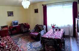 Apartament de vanzare, 2 camere decomandate 54 mp, etaj intermediar, zona Kaufland!