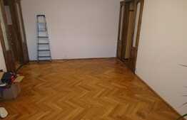 Apartament 4 camere, etaj intermediar, parcare, zona Big Center