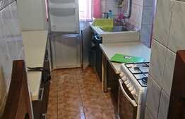 Apartament 4 camere, etaj intermediar, parcare, zona Big Center
