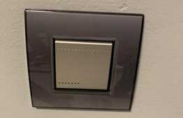 Apartament ultrafinisat, 2 camere decomandat, parcare, zona Coloane Grigorescu