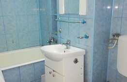 Garsoniera, 28 mp, decomandata, zona strazii Parang