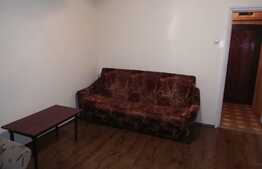 Garsoniera, 28 mp, decomandata, zona strazii Parang